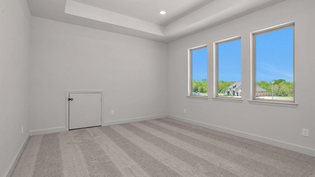 Spacious, unfurnished interior of a new home in Valencia, Manvel (Image 12).