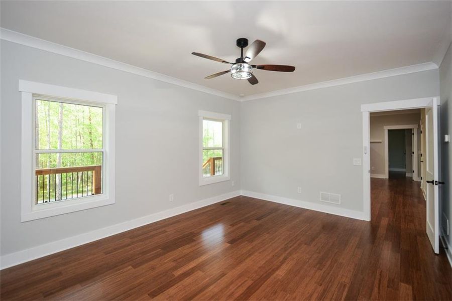 Spacious, unfurnished interior of a new home in , Ellijay (Image 13).