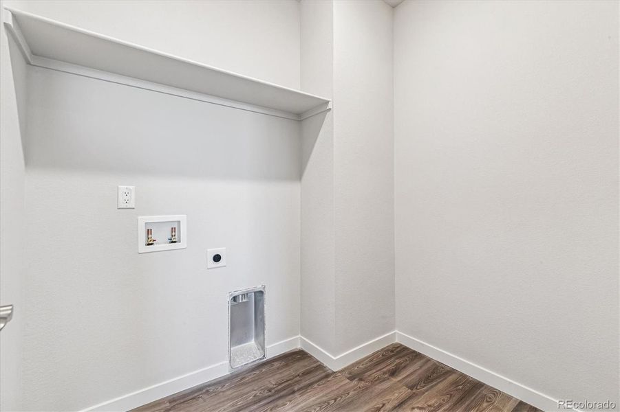 Spacious, unfurnished interior of a new home in Floret Collection at Alder Creek, Parker (Image 24).