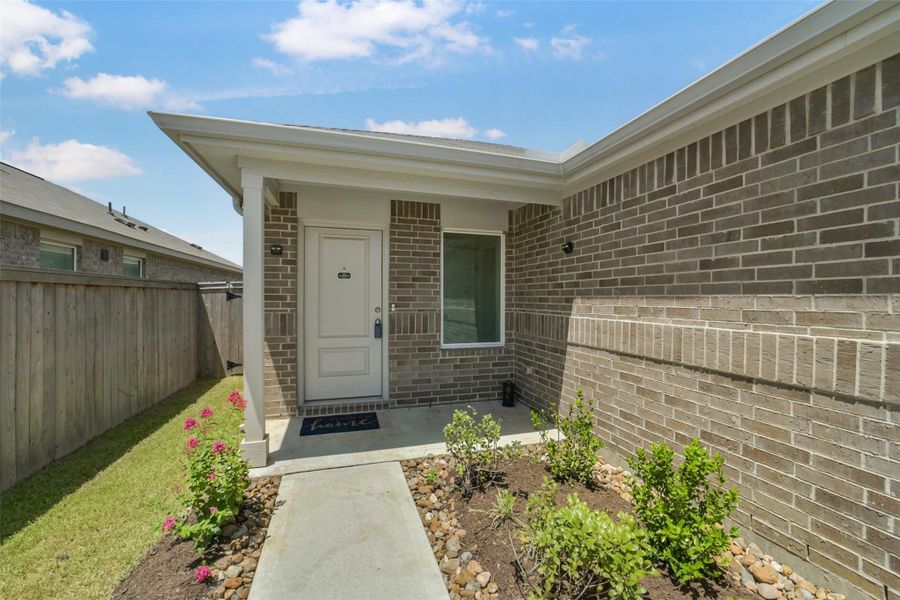 Exterior details and patio area of a home in Sila, Huffman (Image 28). Exterior details and patio area of a home in Sila, Huffman (Image 28).