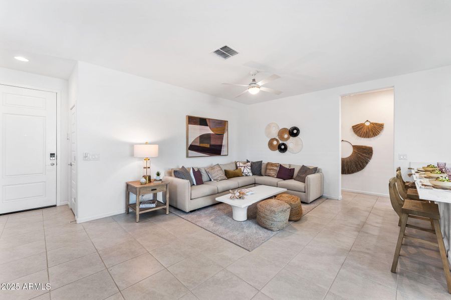 9-web-or-mls-DSC01155 9-web-or-mls-DSC01155