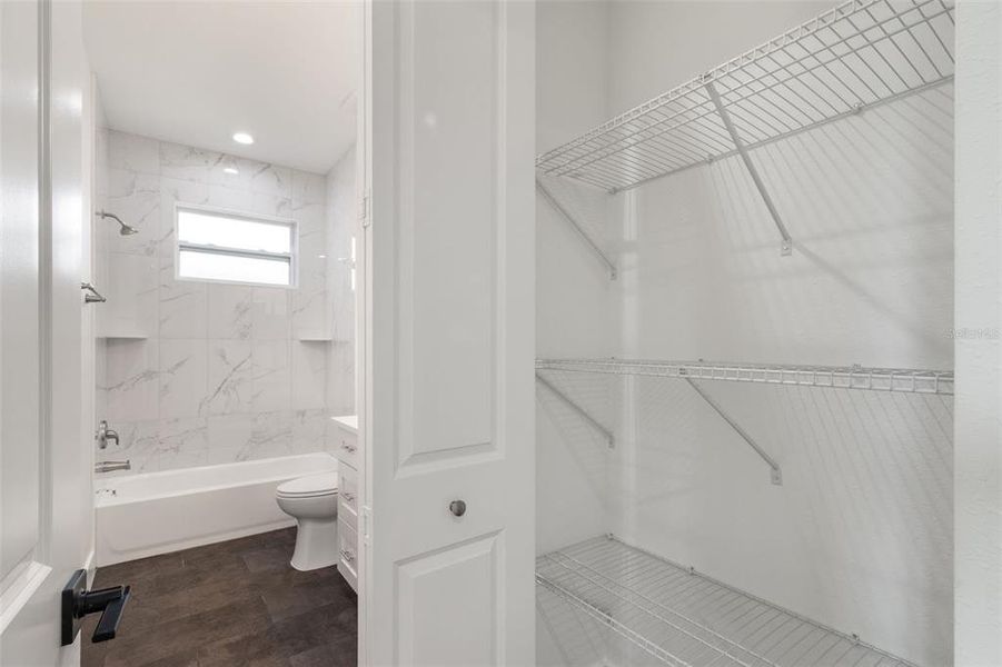 Spacious, unfurnished interior of a new home in , North Port (Image 39).