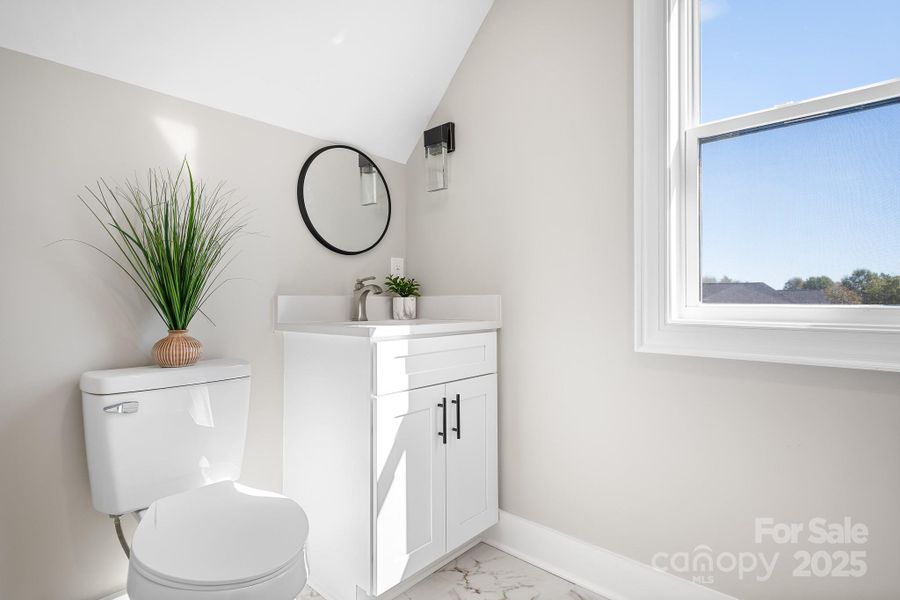 Upper Level Full Bath