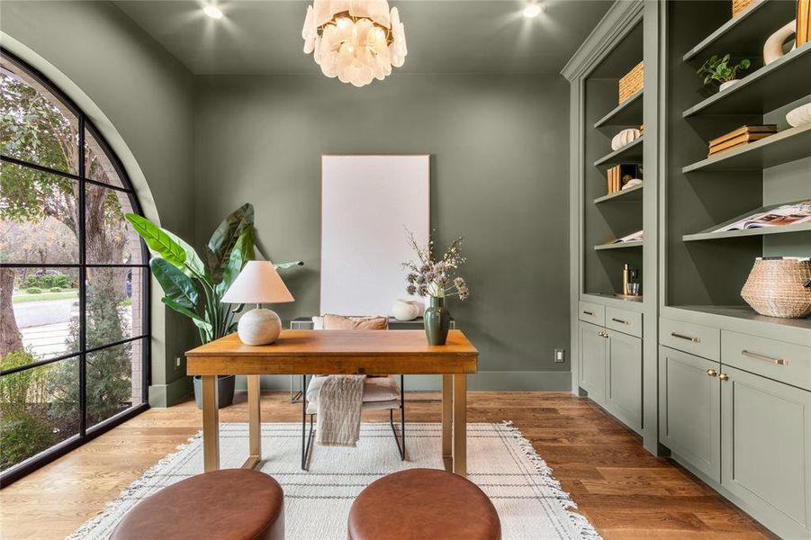 Furnished interior view inside a new home in , Dallas (Image 12).
