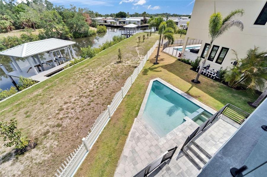 Exterior details and patio area of a home in , Apollo Beach (Image 60).
