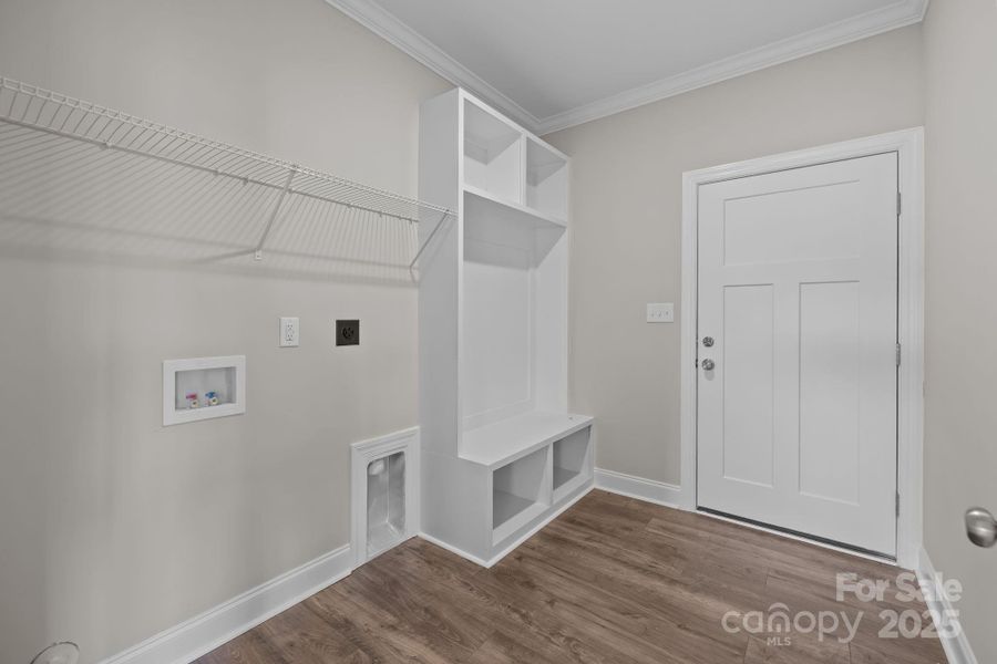 Spacious, unfurnished interior of a new home in , Monroe (Image 15).