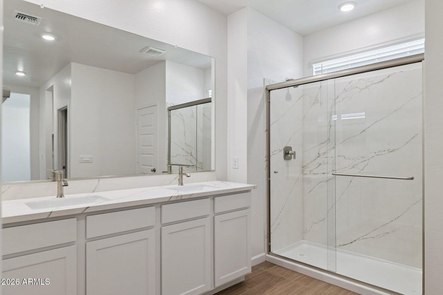 23-web-or-mls-24242-w-southgate-ave