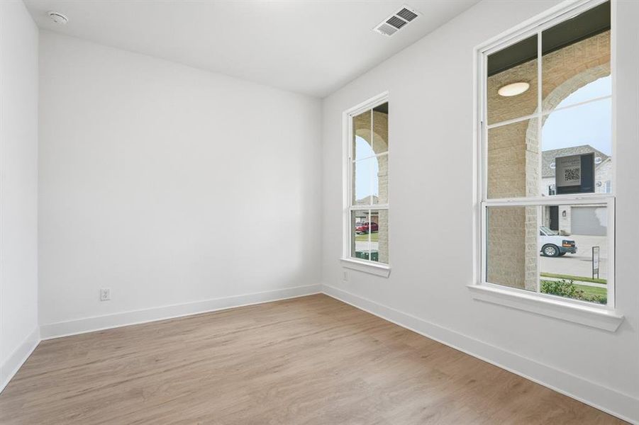 Spacious, unfurnished interior of a new home in Devonshire, Forney (Image 15).