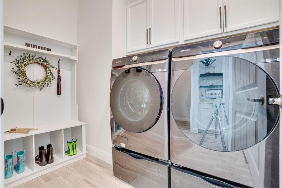 Furnished interior view inside a new home in , Port St. Lucie (Image 5).