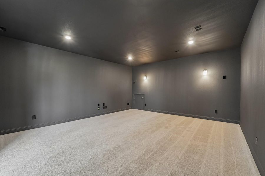 Spacious, unfurnished interior of a new home in Evergreen 70', Conroe (Image 44).