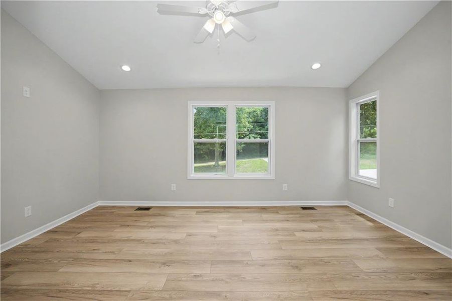 Spacious, unfurnished interior of a new home in , Fayetteville (Image 16).