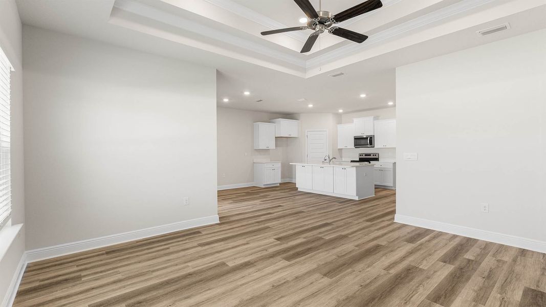Spacious, unfurnished interior of a new home in Titus Park, Panama City (Image 20).