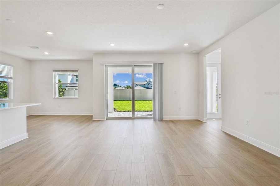 Spacious, unfurnished interior of a new home in Hawkstone, Sarasota (Image 24).