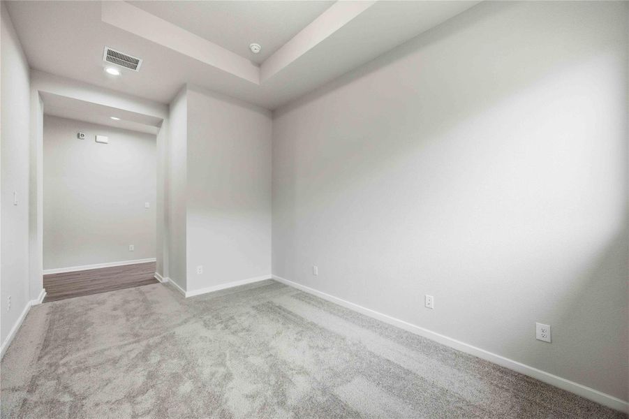 Spacious, unfurnished interior of a new home in Lago Mar  50'  &  55', Texas City (Image 17).