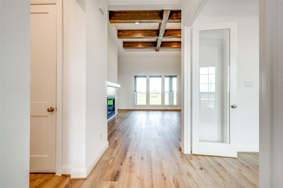 Spacious, unfurnished interior of a new home in Arborwood, Waller (Image 35).