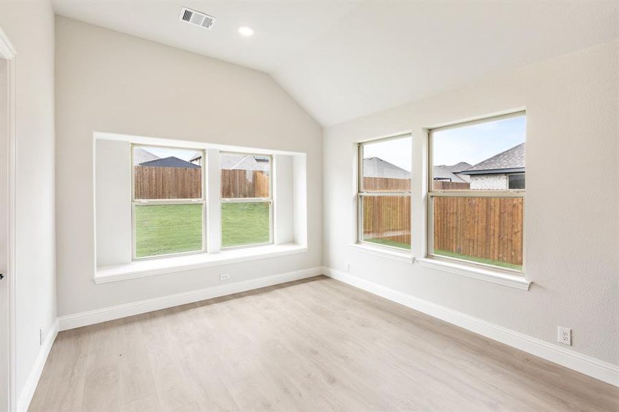 Spacious, unfurnished interior of a new home in Hampton Park, Glenn Heights (Image 15).