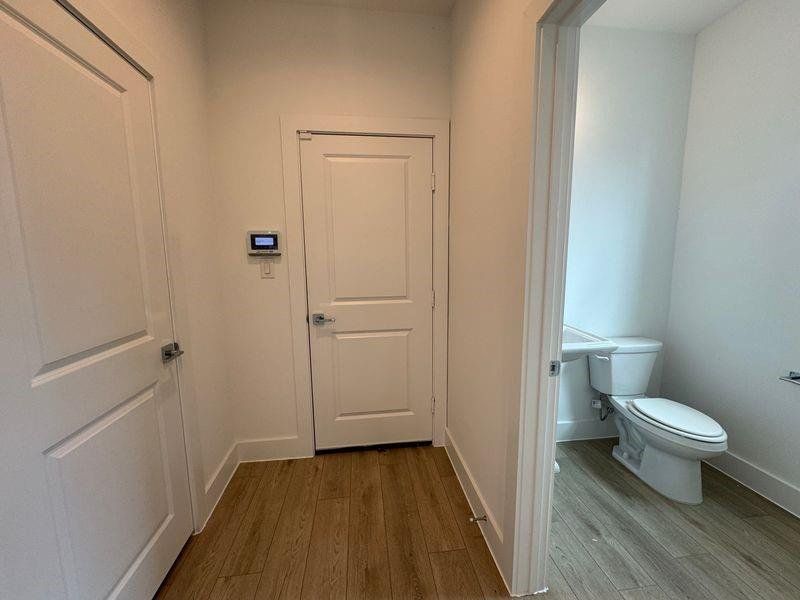 Spacious, unfurnished interior of a new home in , Houston (Image 4).