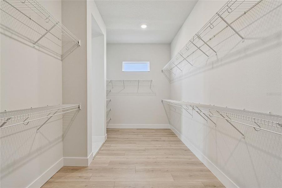 Spacious, unfurnished interior of a new home in Palmera Wellen Park - Classic Series, Venice (Image 31).