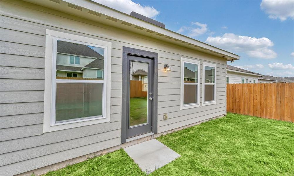 Exterior details and patio area of a home in , Waco (Image 3).