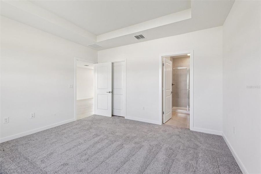 Spacious, unfurnished interior of a new home in Willowbrook North, Winter Haven (Image 18).