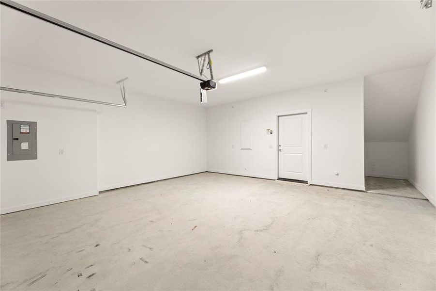 1835 Azalea_2282_Cypress_Garage