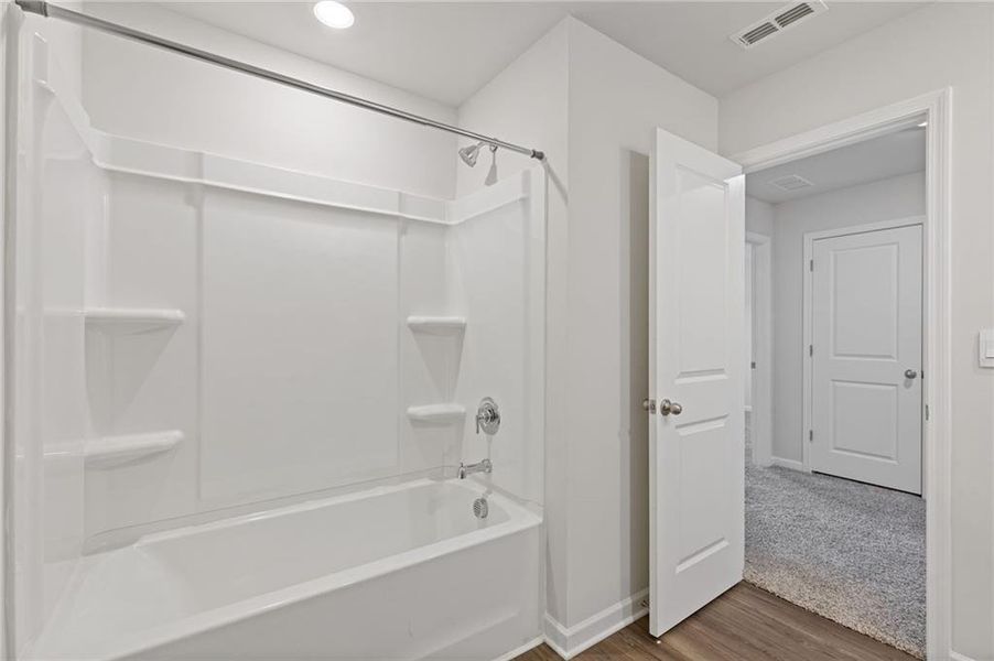 Spacious, unfurnished interior of a new home in , Braselton (Image 35).