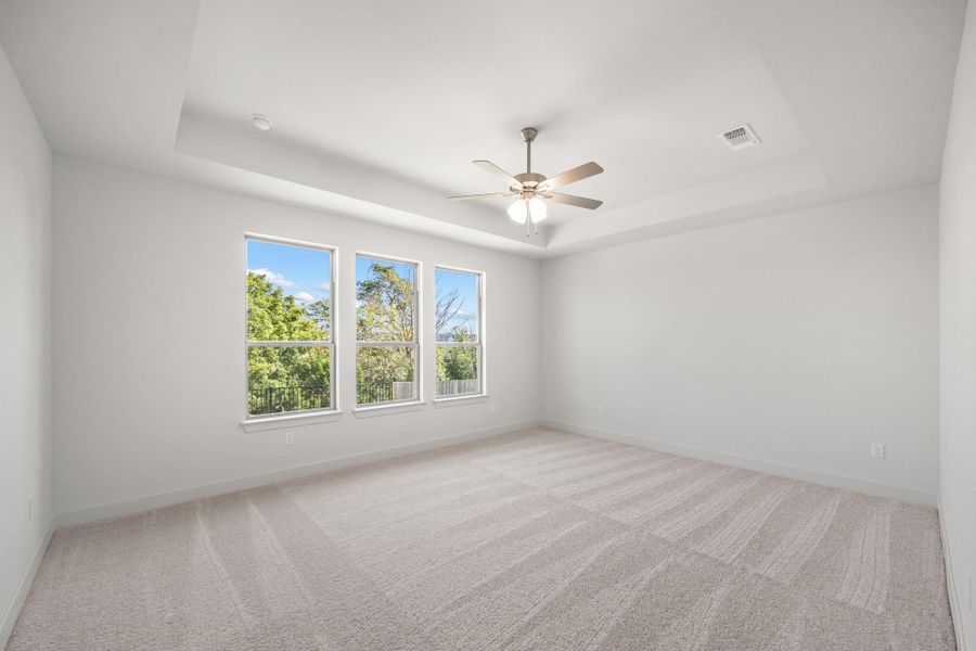 Spacious, unfurnished interior of a new home in Santa Rita Ranch, Liberty Hill (Image 28).