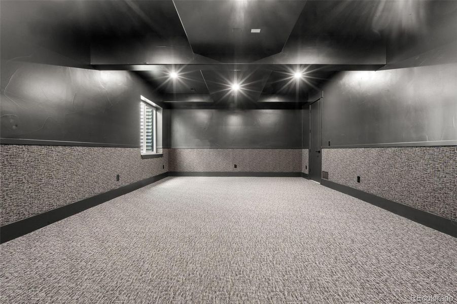 Image 34 of a home in .