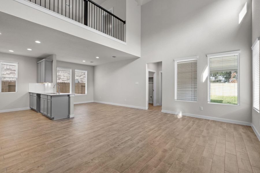 Spacious, unfurnished interior of a new home in Cypresswood Landing, Humble (Image 18). Spacious, unfurnished interior of a new home in Cypresswood Landing, Humble (Image 18).