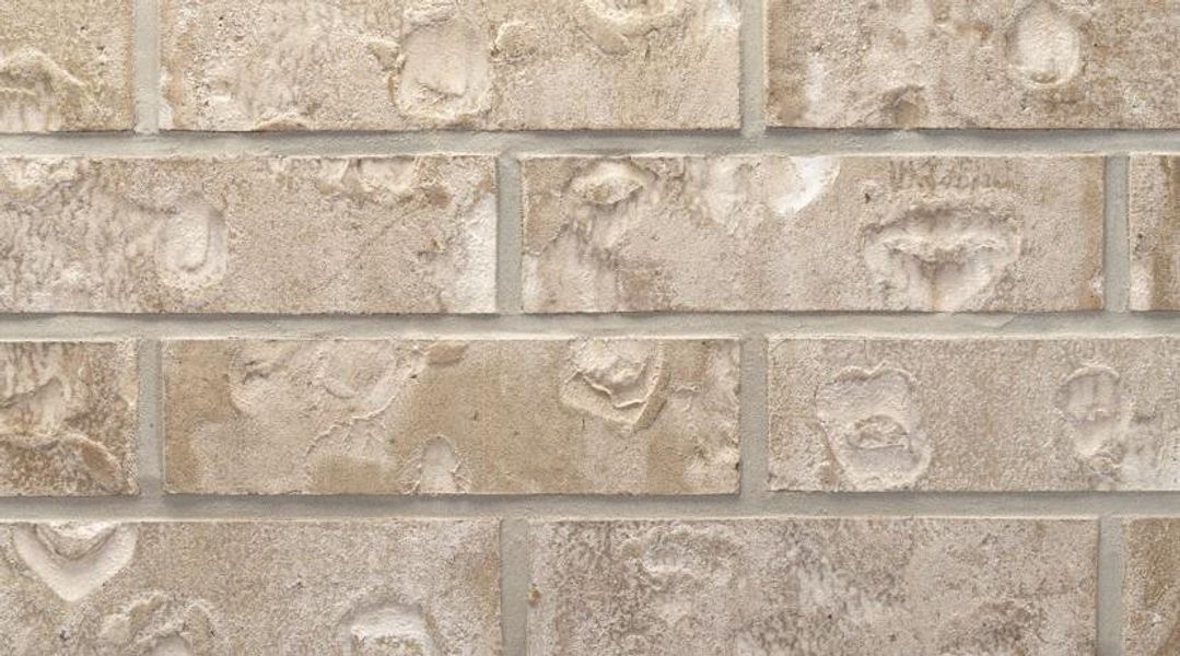 Close-up of interior finishes inside a home in Valencia, Manvel (Image 3).