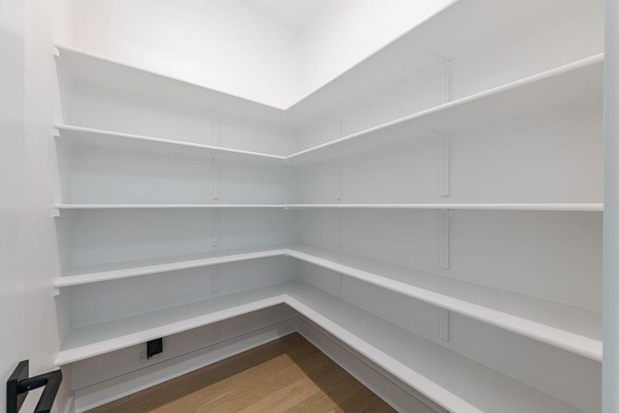 Spacious, unfurnished interior of a new home in Hilltop Ranch, Leander (Image 24).