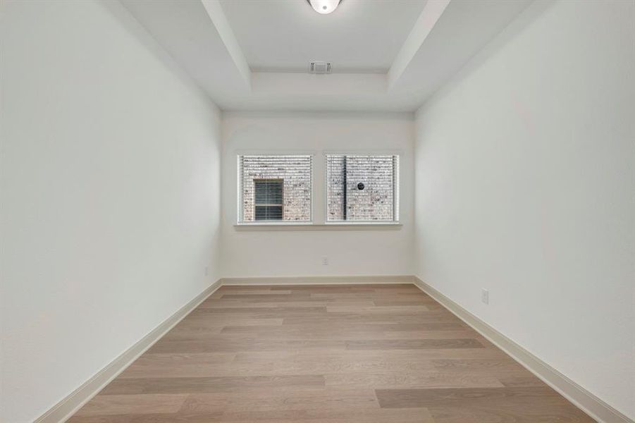 Spacious, unfurnished interior of a new home in Creekshaw – Gardens, Royse City (Image 32).