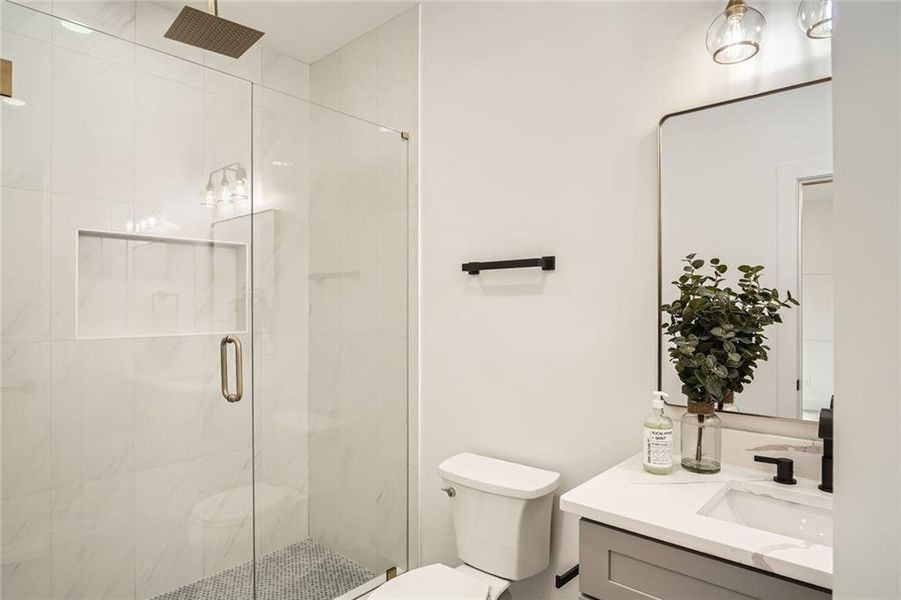 Furnished interior view inside a new home in , Grayson (Image 9).