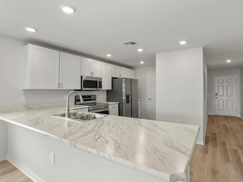 Move-in ready townhome for sale in Winter Haven, FL! Move-in ready townhome for sale in Winter Haven, FL!