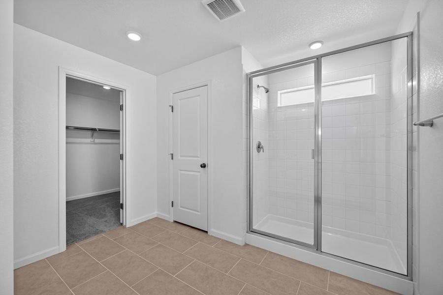 Spacious, unfurnished interior of a new home in The Town Collection at Independence, Elizabeth (Image 23).