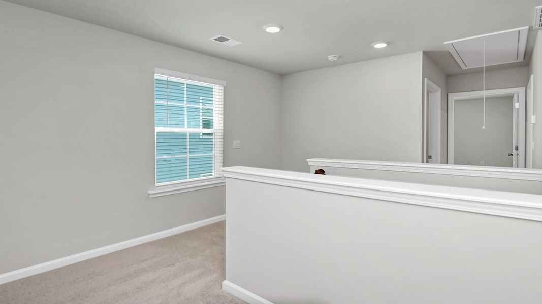 Spacious, unfurnished interior of a new home in Livingston Woods, Irmo (Image 18).
