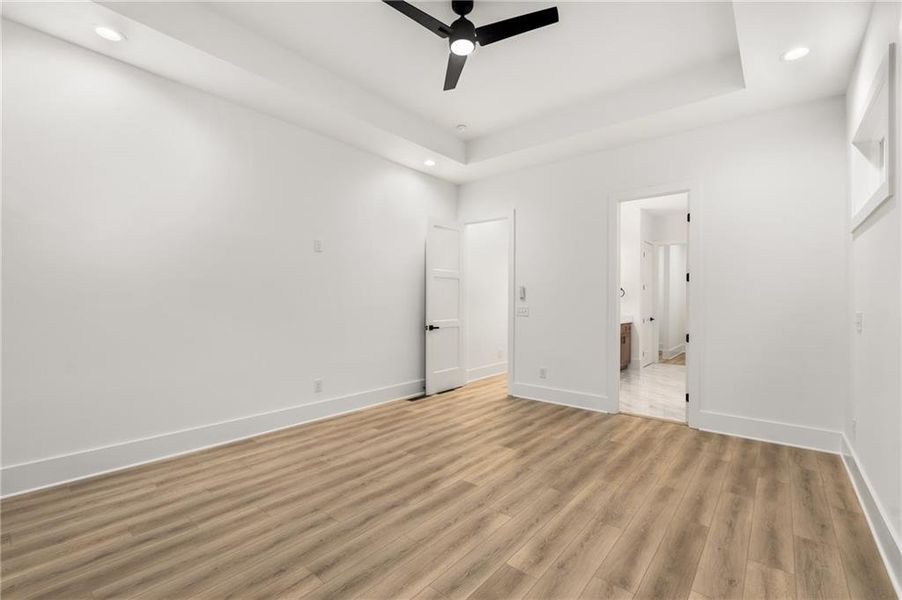 Spacious, unfurnished interior of a new home in , Jefferson (Image 15).