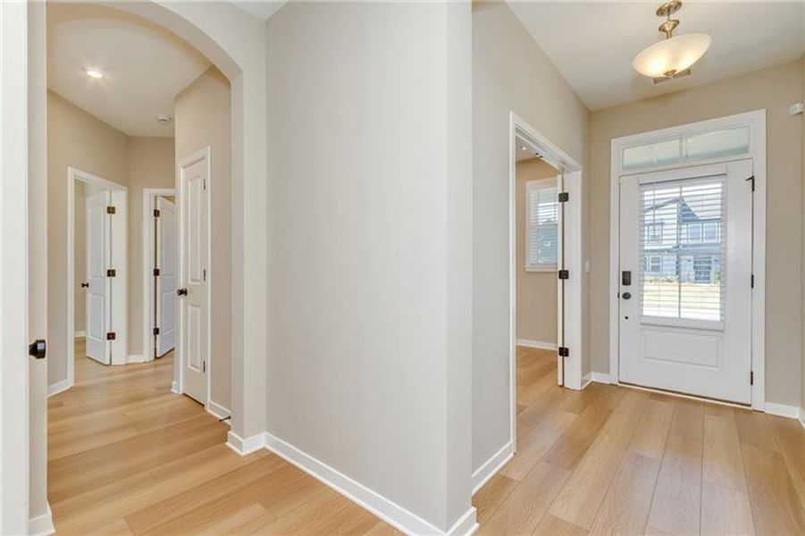 Spacious, unfurnished interior of a new home in Sweetbay Farm, Lawrenceville (Image 51).