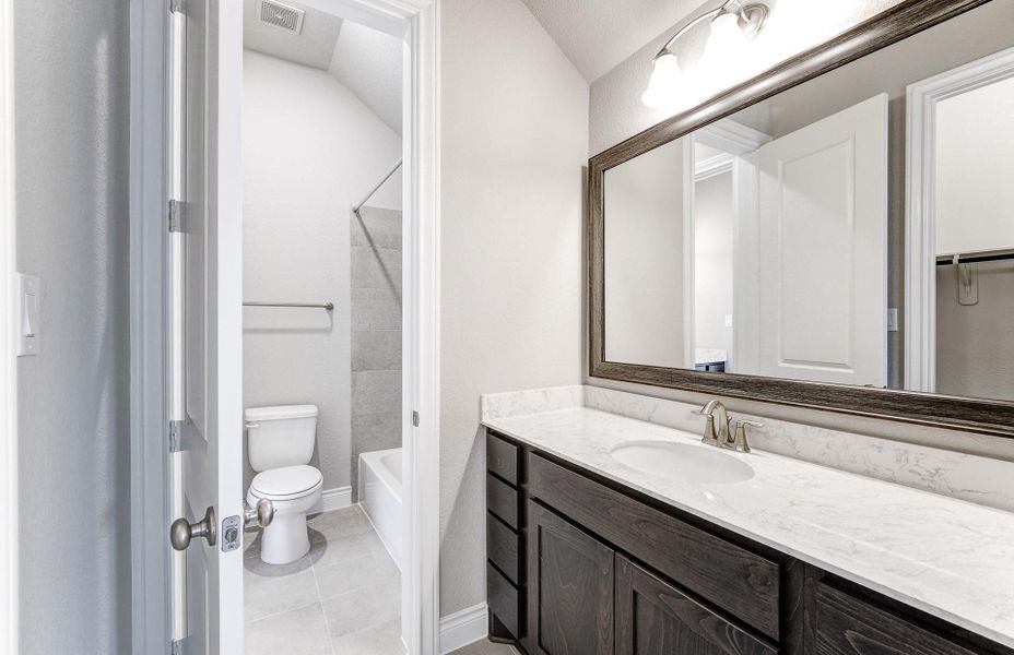 Furnished interior view inside a new home in Audubon 60', Magnolia (Image 15). Furnished interior view inside a new home in Audubon 60', Magnolia (Image 15).