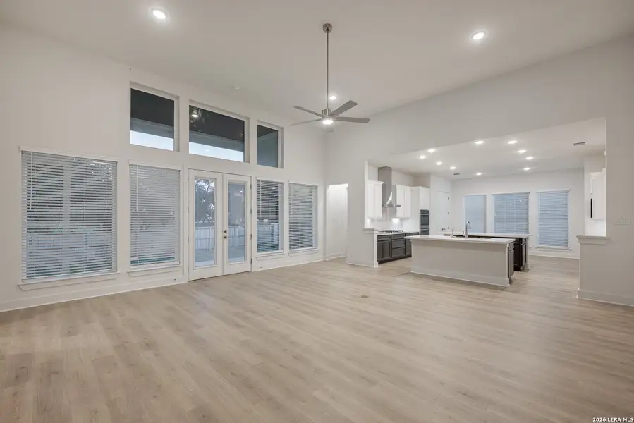 Spacious, unfurnished interior of a new home in Mesa Western, Cibolo (Image 10).