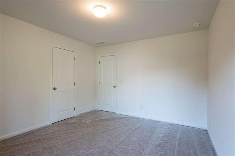 Spacious, unfurnished interior of a new home in Creekside Landing, Dallas (Image 22). Spacious, unfurnished interior of a new home in Creekside Landing, Dallas (Image 22).