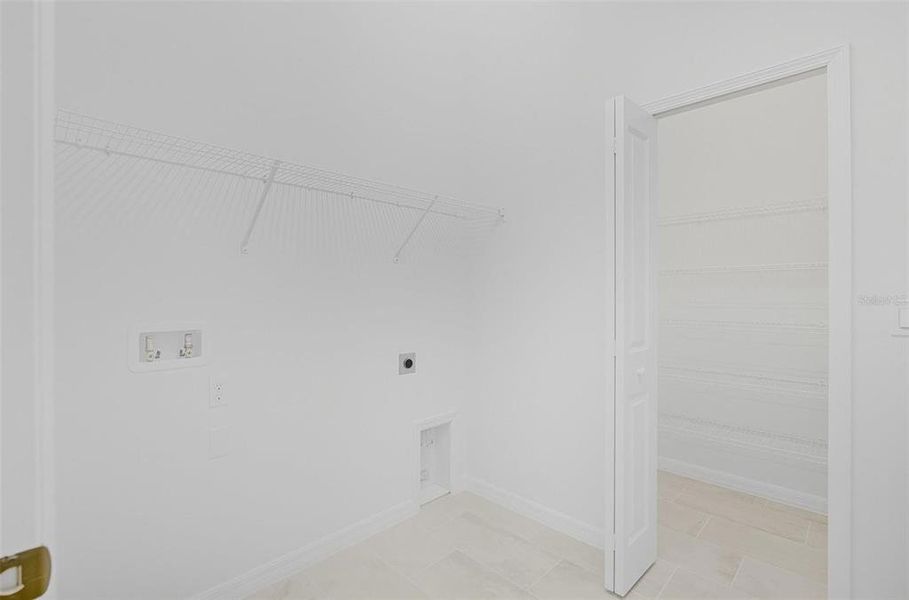 Spacious, unfurnished interior of a new home in Matanzas Cove, Palm Coast (Image 23).