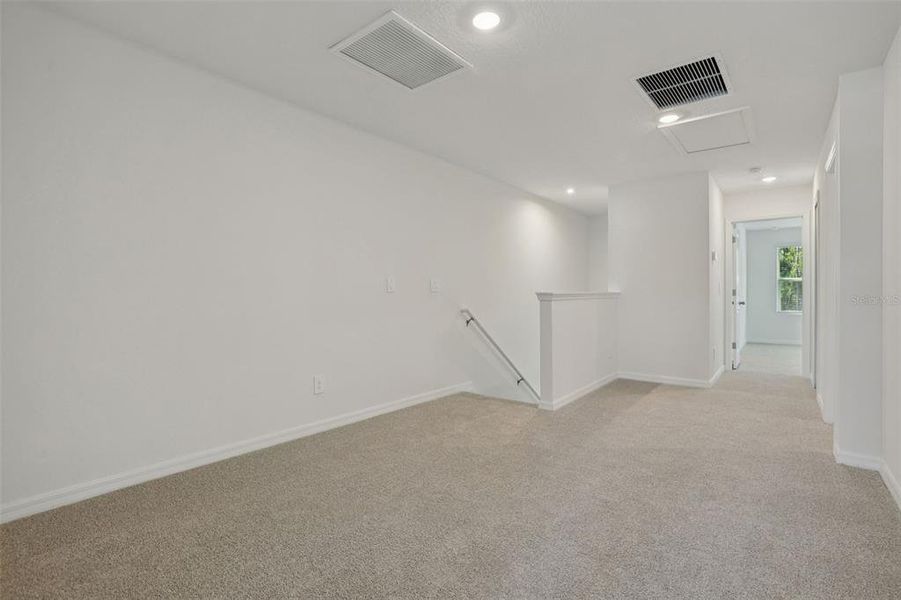 Spacious, unfurnished interior of a new home in Bradford Park, Ormond Beach (Image 23).