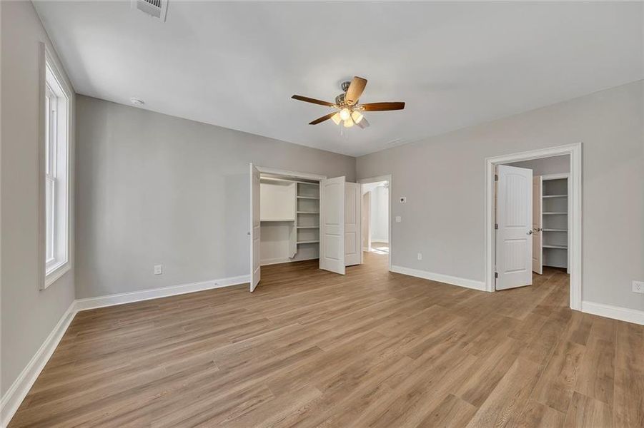 Spacious, unfurnished interior of a new home in , Jasper (Image 31).