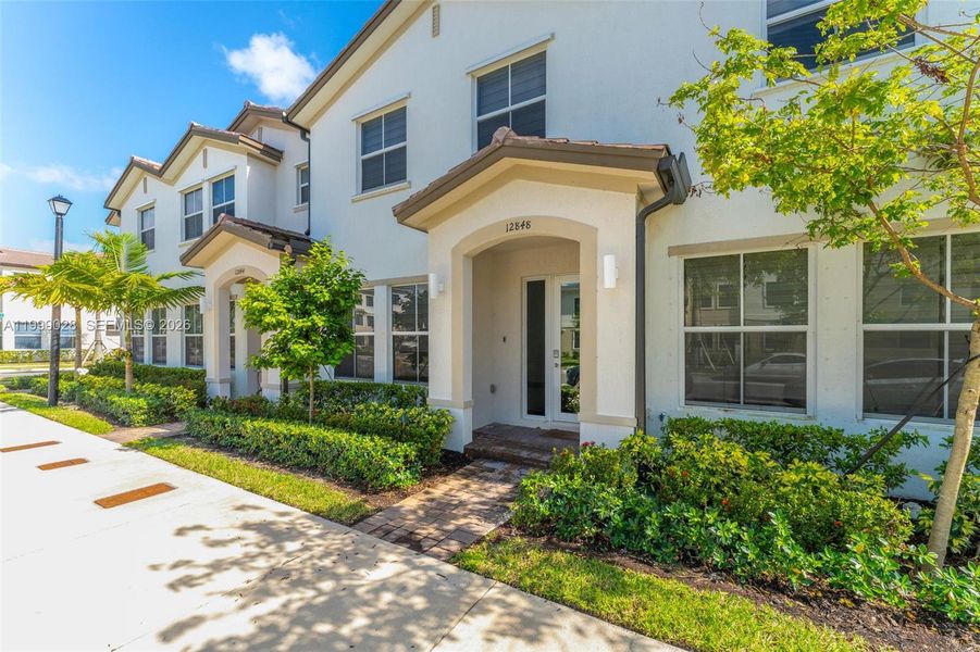 Exterior details and patio area of a home in , Homestead (Image 21).