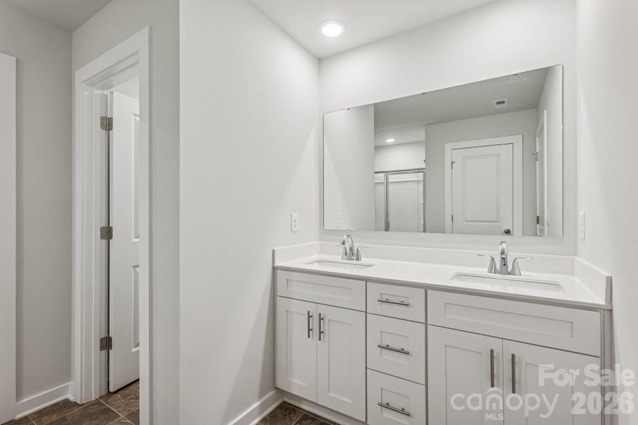 Furnished interior view inside a new home in Carpenter Farms, Lincolnton (Image 5).