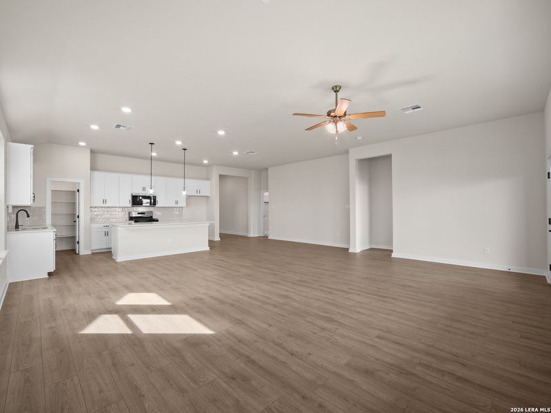 Spacious, unfurnished interior of a new home in Morgan Meadows, San Antonio (Image 11).