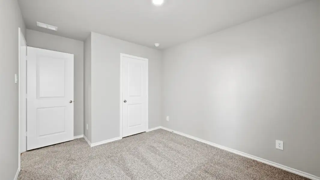 Representative unfurnished interior of a home built from the Caprock by D.R. Horton in Ponder Farms, Ponder (Image 38).