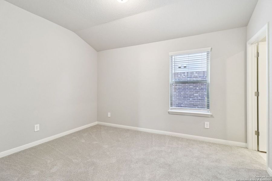 Spacious, unfurnished interior of a new home in Arcadia Ridge - Classic Series, San Antonio (Image 28).