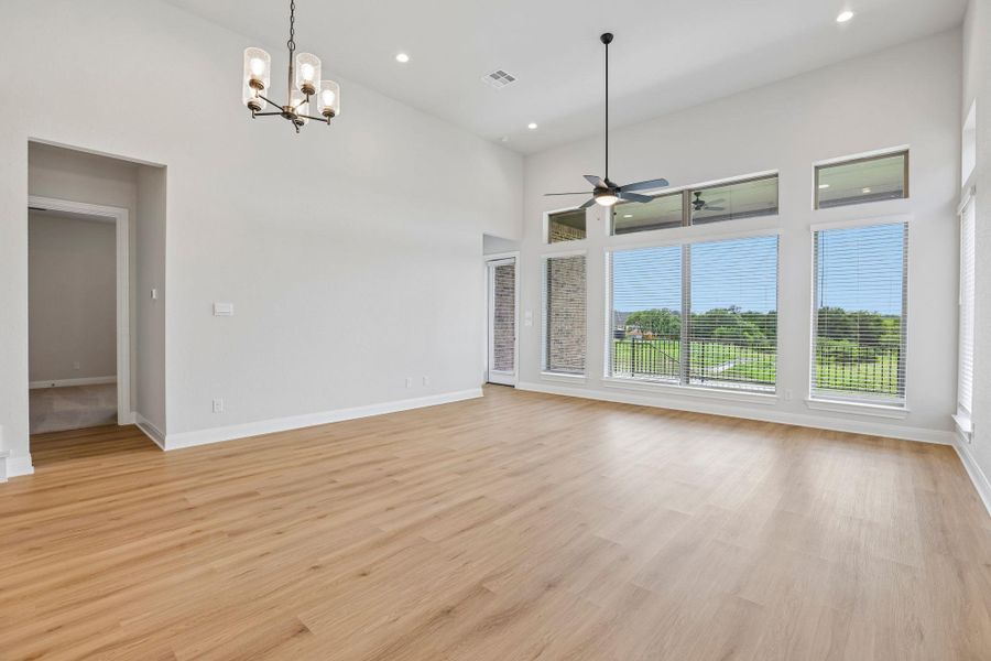Spacious, unfurnished interior of a new home in 6 Creeks, Kyle (Image 29).